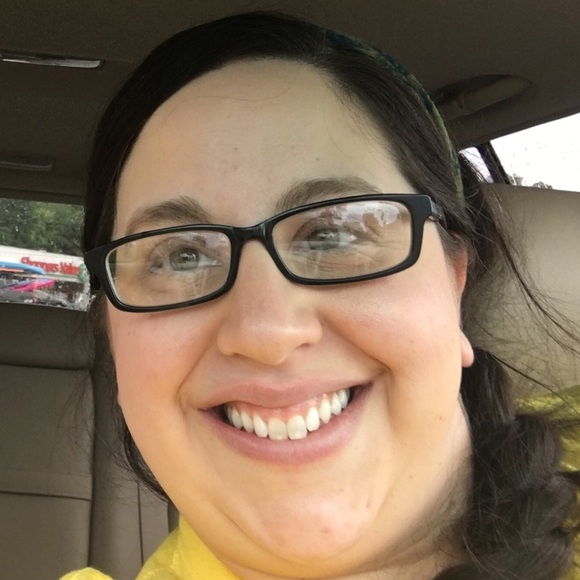 Meet your Posher, Samantha - Picture 1 of 2